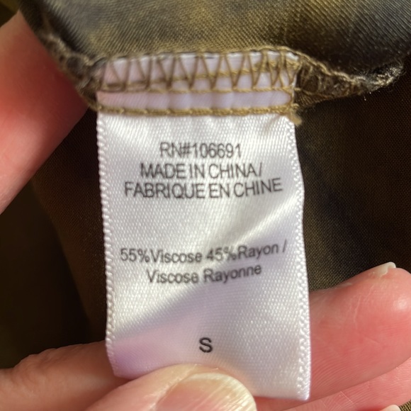 YFB Fern Vancouver Wash Susan Satin Button Down In Dark Green S - Picture 9 of 9